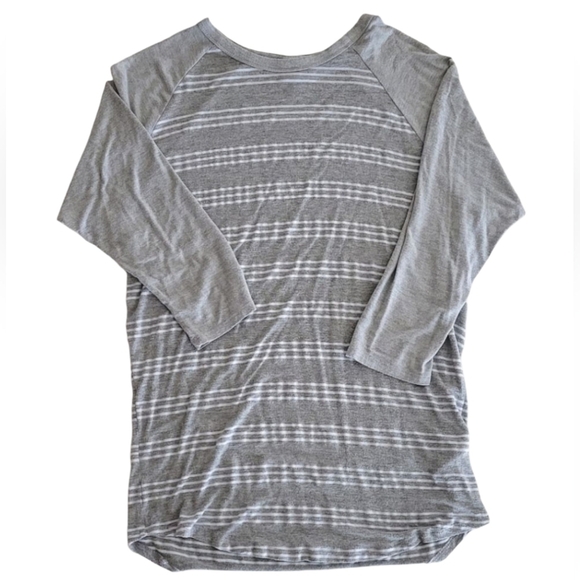 LuLaRoe Randy Tee Size Gray with White Stripes Size Medium - Picture 1 of 3